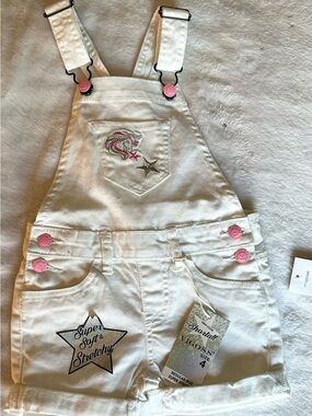 Vigoss Cream Kids One-Piece Overalls with Pink Buttons